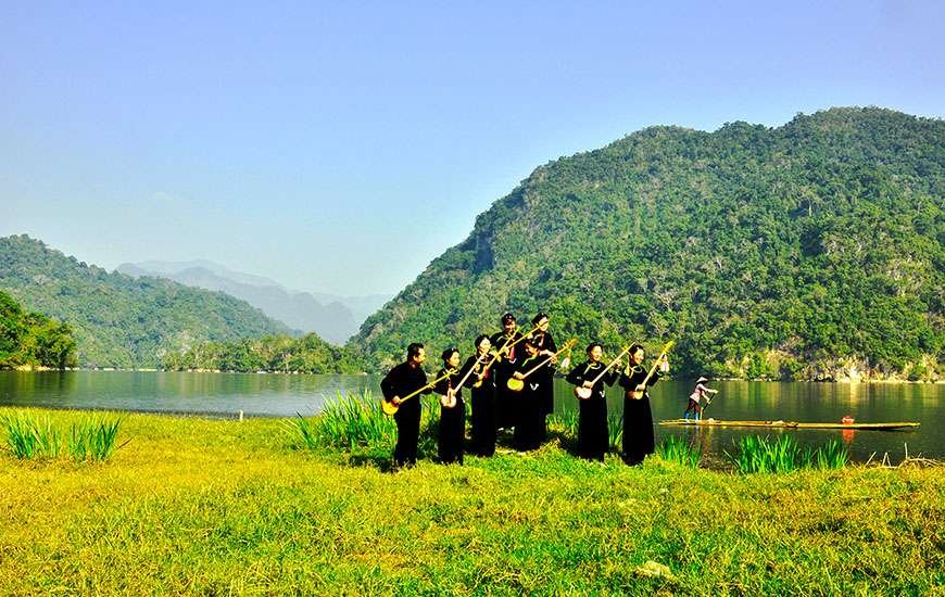 2 Days Babe National Park Trekking and Kayaking